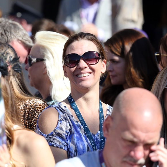 Meet your Posher, Lotta - Picture 3 of 8